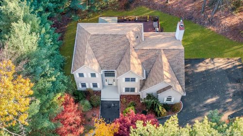 2 Parkside Ct, Pomona, NY, 10970-2217 | Card Image