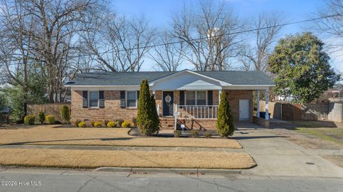 208 S Webb St, Selma, NC, 27576-3143 | Card Image