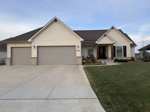 3706 N Crest Cir, Wichita, KS, 67226-1032 | Card Image