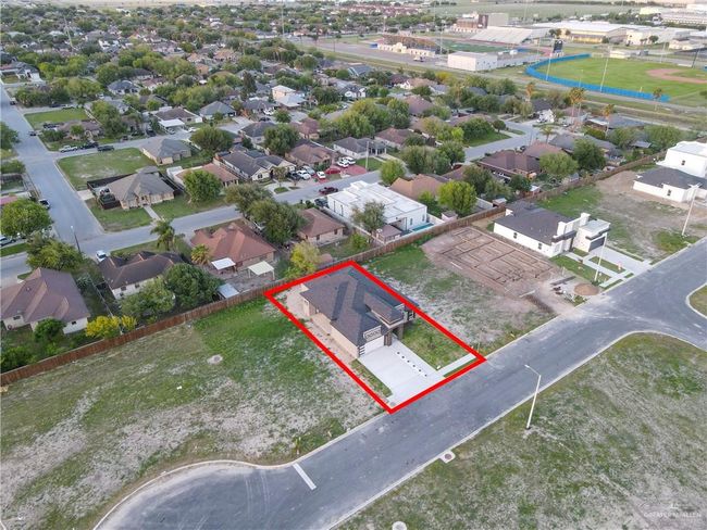 Aerial view with a residential view | Image 8