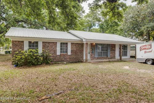 16201 Cervantes Ct, Biloxi, MS, 39532-3895 | Card Image