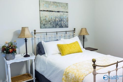 21-12334 Chicamauga Trl Se, Huntsville, AL, 35803-4309 | Card Image