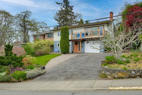 857 Rockheights Ave, Esquimalt, BC, V9A6J5 | Card Image