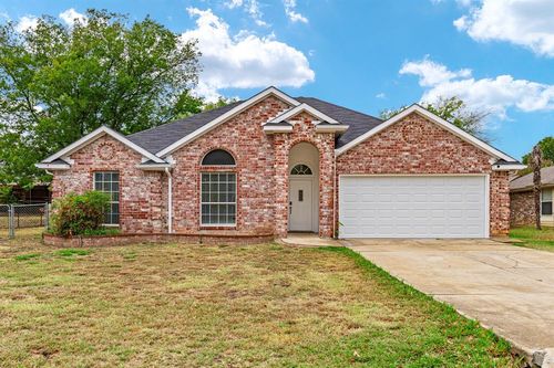 511 Ridgewood Street, Lake Dallas, TX, 75065 | Card Image