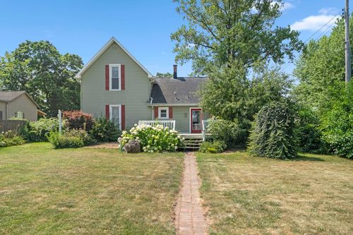 201 E Prairie St, Leesburg, IN, 46538-7719 | Card Image