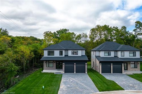 201 Eagle St, Middlesex Centre, ON, N0M2K0 | Card Image