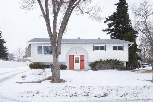 263 Fairview Rd, Regina, SK, S4R5V1 | Card Image