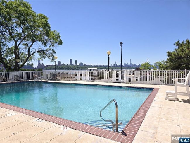 PH-6 - 1077 River Rd, House attached with 1 bedrooms, 2 bathrooms and null parking in Edgewater NJ | Image 33