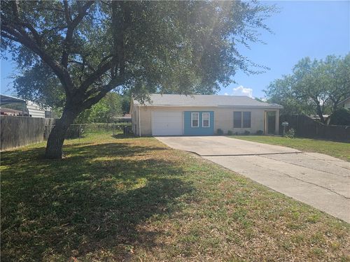 814 E Lewis St, Sinton, TX, 78387-2723 | Card Image