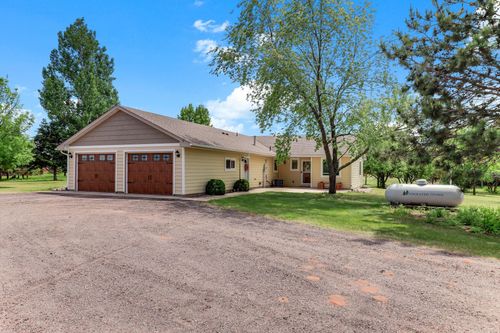 9805 430th St, Harris, MN, 55032-3190 | Card Image