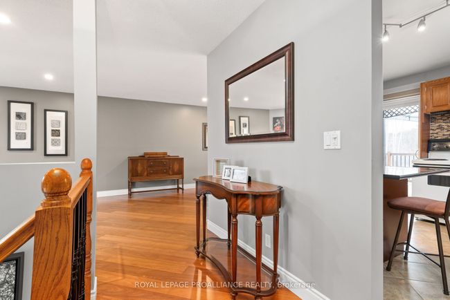51 Latta Dr, House other with 3 bedrooms, 2 bathrooms and 8 parking in Plainfield ON | Image 5
