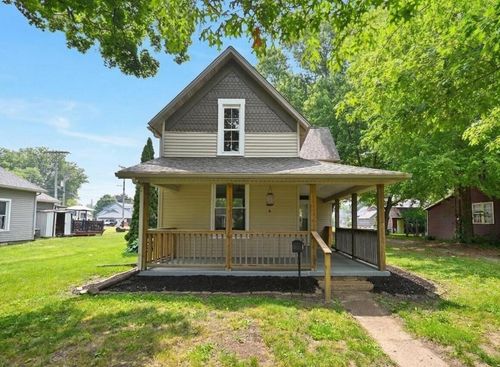 524 N Market St, Winamac, IN, 46996-1049 | Card Image