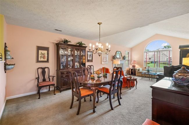 6422 Jefferson Pointe Cir, Condo with 2 bedrooms, 3 bathrooms and 2 parking in Jefferson Hills PA | Image 11