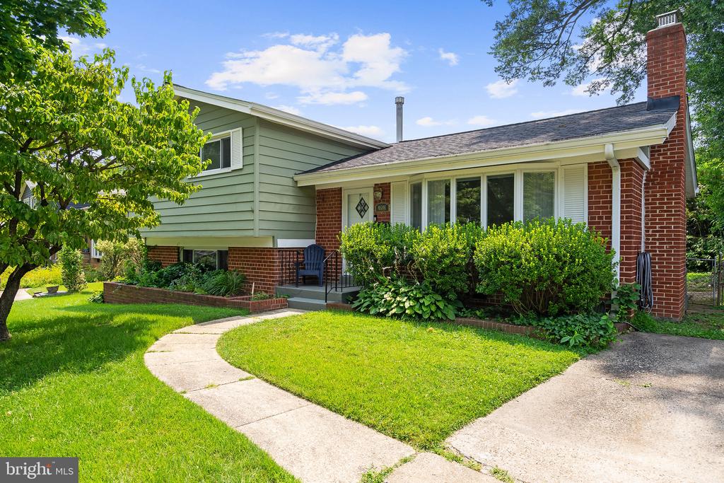 Residential in ROCKVILLE 3