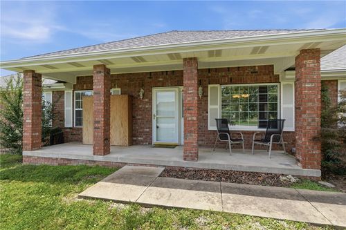 21 La Costa Dr, Holiday Island, AR, 72631-5317 | Card Image