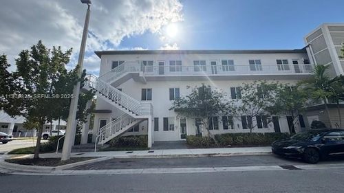 apt-102-6455 Nw 103rd Pl, Doral, FL, 33178-4714 | Card Image
