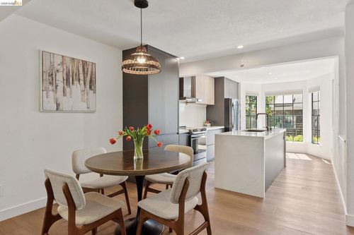 1527 Hearst Ave, Berkeley, CA, 94703-1218 | Card Image