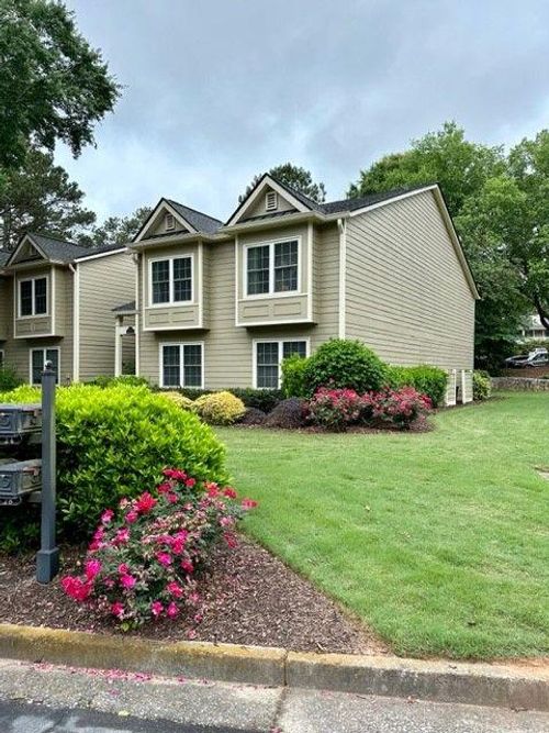 28 Middleton Ct Se, Smyrna, GA, 30080-8049 | Card Image