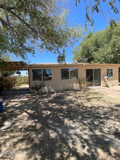 9132 E Avenue S8, Littlerock, CA, 93543-1808 | Card Image