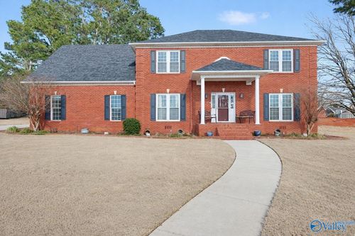 100 Thomas Woods Ct, Huntsville, AL, 35806-4057 | Card Image