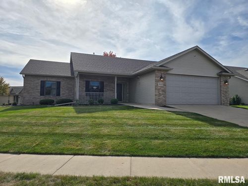 2625 E 56th Ct, Davenport, IA, 52807-3551 | Card Image