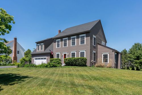 19 Fowler Farm Rd, Scarborough, ME, 04074-7558 | Card Image