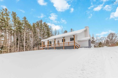 8215 Highway 8, South Brookfield, NS, B0T1X0 | Card Image