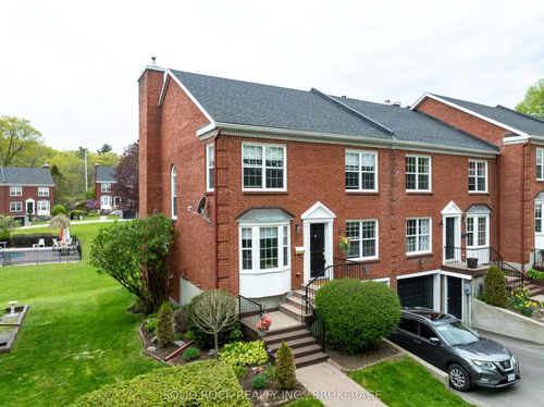 4 Country Club Pl, Brockville, ON, K6V6T5 | Card Image