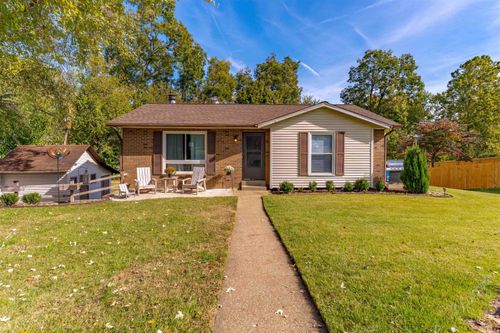 6833 Concord Dr, Newburgh, IN, 47630-2065 | Card Image