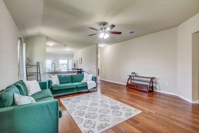 400 Pinnacle Dr, House other with 3 bedrooms, 2 bathrooms and 4 parking in Georgetown TX | Image 5