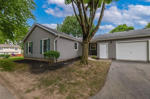 12 Rockhurst Dr, Penfield, NY, 14526-9533 | Card Image