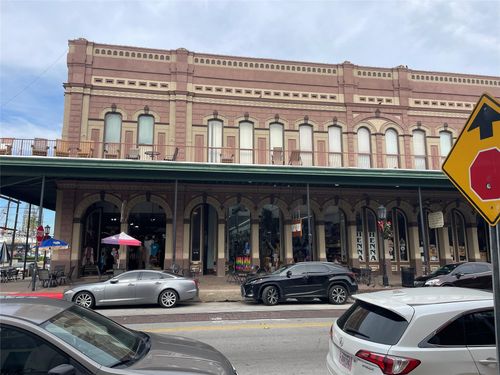 206-2118 Strand St, Galveston, TX, 77550-1633 | Card Image