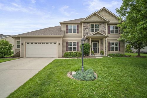 W177N11441 Blackstone Circle, Germantown, WI, 53022 | Card Image
