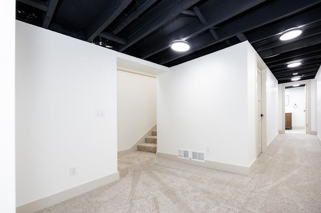LL Hallway_002.jpeg | Image 56