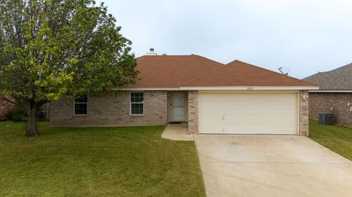 3809 Joshua Taylor Dr, Killeen, TX, 76549-5516 | Card Image