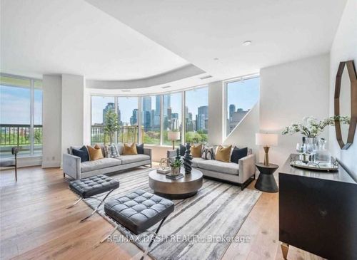 806-151 Avenue Rd, Toronto, ON, M5R0B8 | Card Image