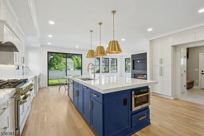 68 Irving Ave, House other with 6 bedrooms, 5 bathrooms and null parking in Livingston NJ | Image 4