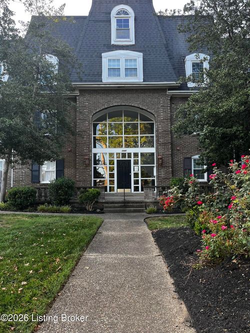 206-2845 Hikes Ln, Louisville, KY, 40218-1650 | Card Image