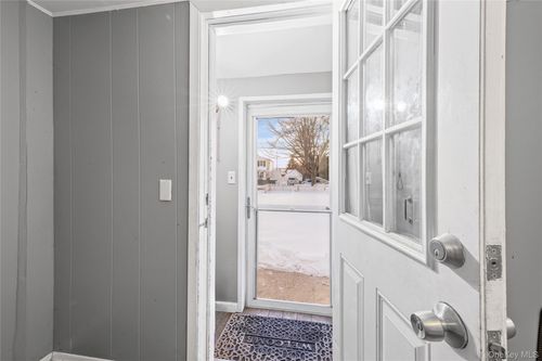 136 N Delaware Ave, Lindenhurst, NY, 11757-4144 | Card Image