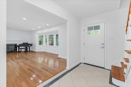 2 Westbourne Ln, Huntingtn Sta, NY, 11747-3305 | Card Image