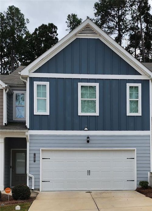 7667 Gray Pointe Dr, Lithonia, GA, 30058-8215 | Card Image