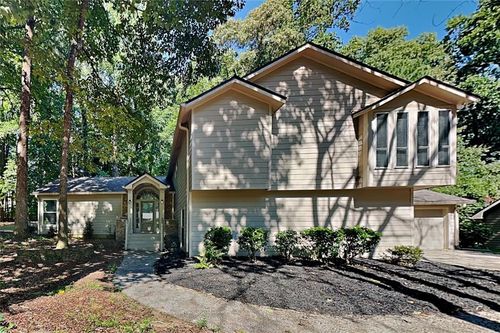 2293 Chimney Springs Dr, Marietta, GA, 30062-6396 | Card Image