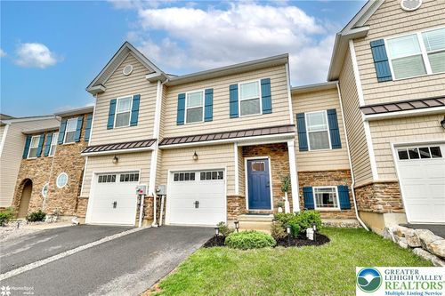 3972 Mink Rd, Emmaus, PA, 18049-5200 | Card Image