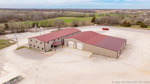 122 N Hickory, Roff, OK, 74865-9001 | Card Image