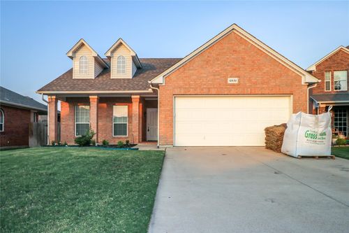 12532 Clarksburg Trl, Fort Worth, TX, 76244-5712 | Card Image