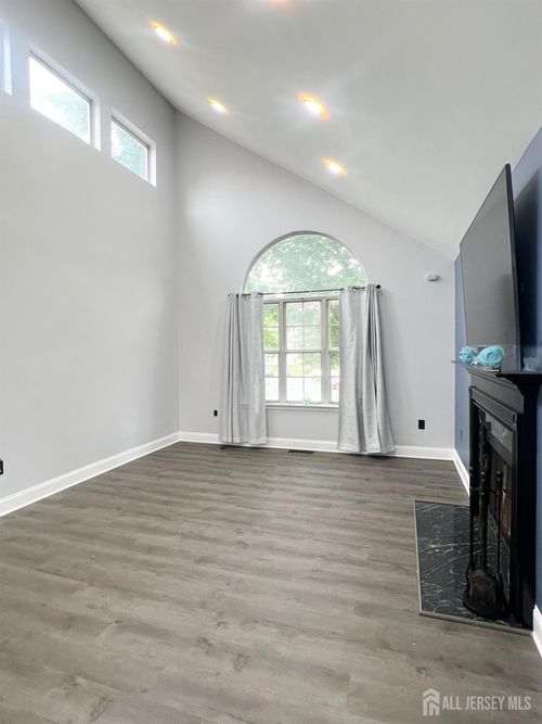 7 Powell Ct, Hightstown, NJ, 08520-3013 | Card Image