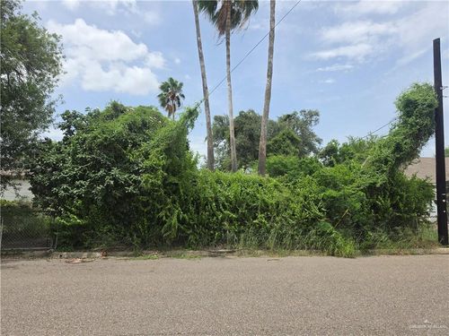 312 W Jessamine Ave, La Feria, TX, 78559-2726 | Card Image