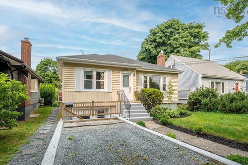 3312 Ashburn Ave, Halifax, NS, B3L4C2 | Card Image