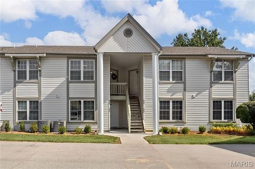 686 Sugar Trail Ct, Saint Peters, MO, 63376-7483 | Card Image