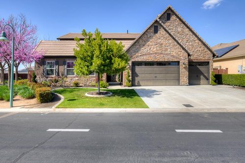 4249 N Waterside Dr, Clovis, CA, 93619-4705 | Card Image